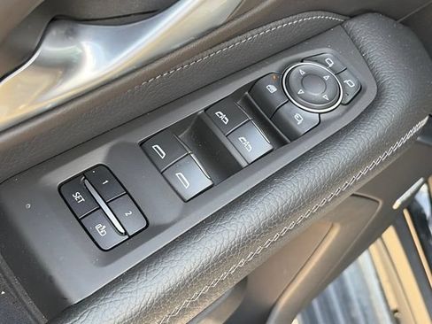 Used 2022 GMC Yukon XL Denali RWD image 20