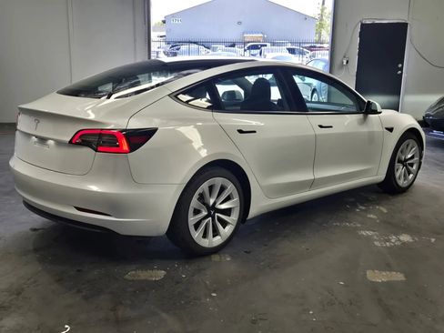 Used 2023 Tesla Model 3 Standard Range RWD image 4