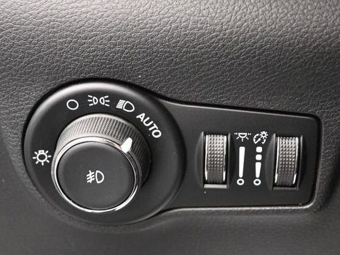 New 2026 Jeep Compass Latitude image 38