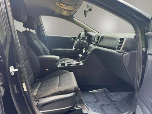 Used 2017 Kia Sportage LX FWD image 13