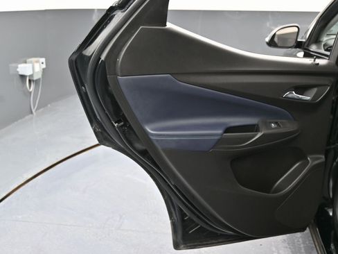 Used 2023 Chevrolet Bolt EUV LT w/ Convenience Package image 37