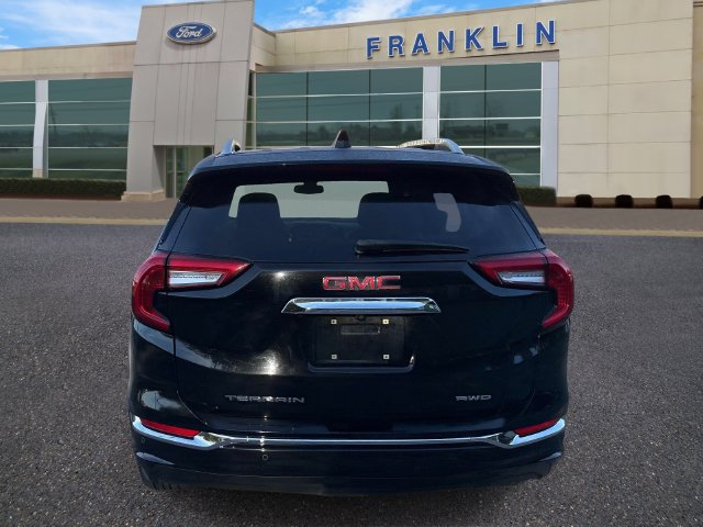 Used 2024 GMC Terrain Denali w/ Denali Premium Package AWD/4WD image 6