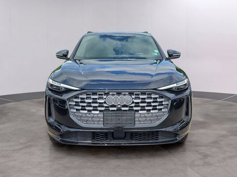 Certified 2025 Audi Q5 Premium Plus w/ Premium Plus AWD/4WD image 2