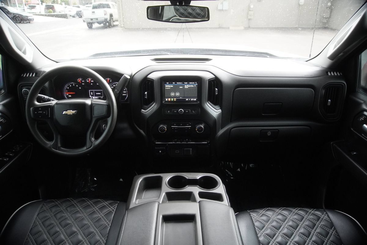 Used 2019 Chevrolet Silverado 1500 Custom w/ Custom Value Package AWD/4WD image 12