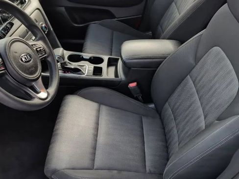 Used 2017 Kia Sportage LX image 17