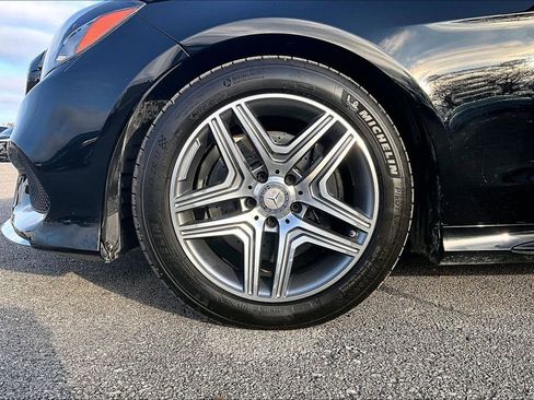 Used 2016 Mercedes-Benz E 250 Sedan w/ Premium Package image 12
