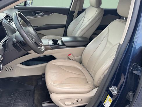 Used 2017 Lincoln MKX Select w/ MKX Climate Package AWD/4WD image 6