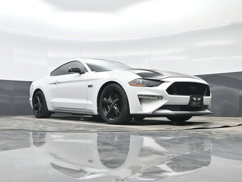 Used 2022 Ford Mustang GT w/ Black Accent Package RWD image 40
