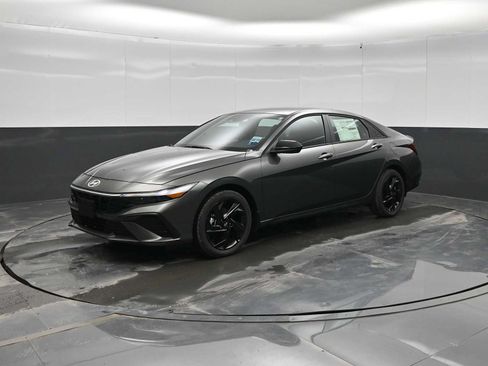 New 2026 Hyundai Elantra Sport FWD image 4