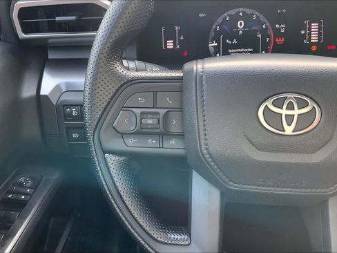 Used 2026 Toyota Tacoma SR5 AWD/4WD image 19