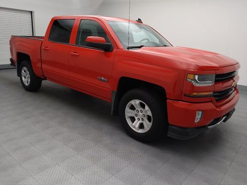 Used 2018 Chevrolet Silverado 1500 LT w/ Texas Edition AWD/4WD image 11