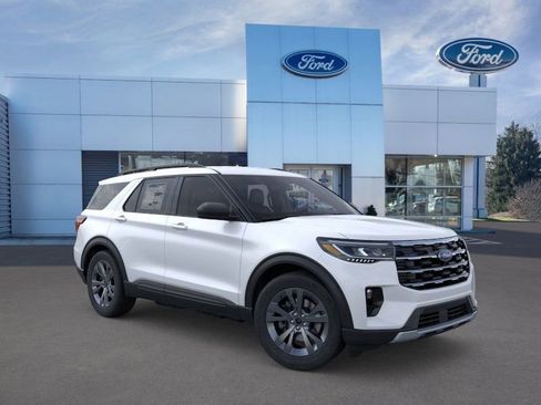 New 2026 Ford Explorer Active w/ Active Comfort Package image 7