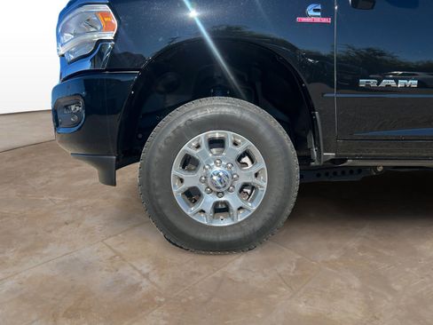 Used 2023 RAM 2500 Laramie image 29