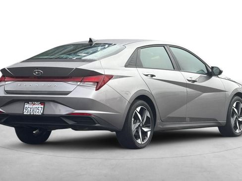 Certified 2023 Hyundai Elantra SEL w/ Convenience Package image 8