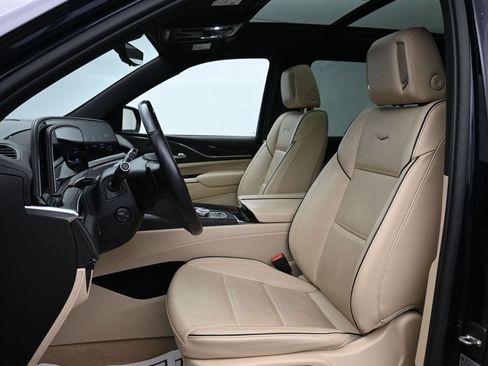 Used 2021 Cadillac Escalade Premium Luxury w/ Driver Assist Tech Package AWD/4WD image 10
