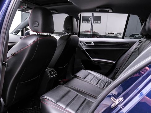 Used 2017 Volkswagen GTI SE image 38