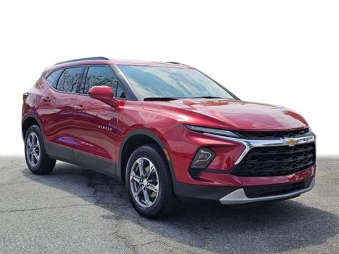 Used 2024 Chevrolet Blazer LT w/ Convenience Package FWD image 7