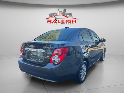Used 2016 Chevrolet Sonic LT image 4