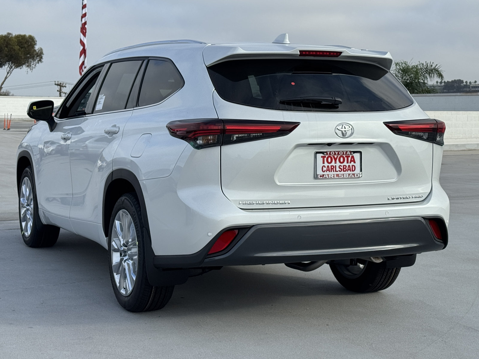 New 2026 Toyota Highlander Limited AWD/4WD image 13