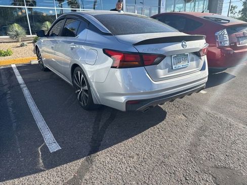 Used 2019 Nissan Altima 2.5 SR FWD image 4
