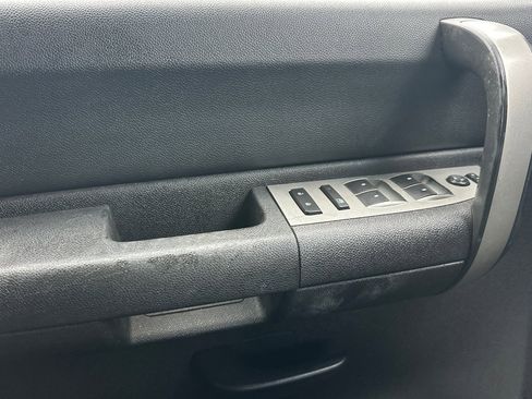 Used 2007 Chevrolet Silverado 1500 LT w/ Suspension Package, Off-Road" image 11