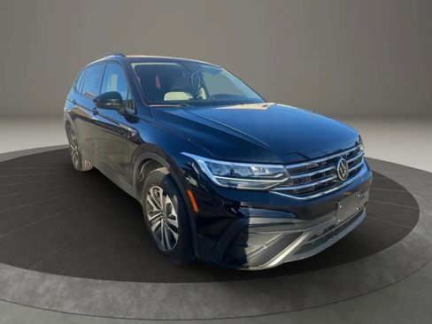 Used 2022 Volkswagen Tiguan S image 3