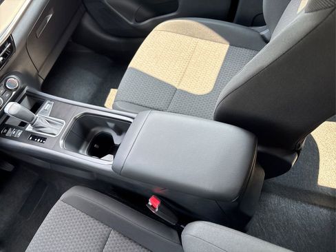 Certified 2025 Nissan Kicks S image 18