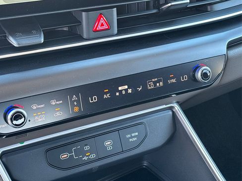 New 2026 Kia Carnival FWD image 22