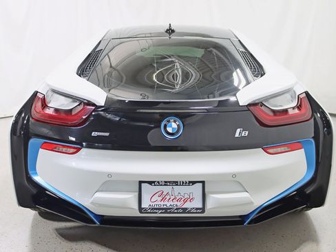 Used 2016 BMW i8 image 14
