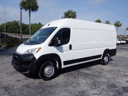 Used 2025 RAM ProMaster 3500 w/ Convenience Group FWD image 2
