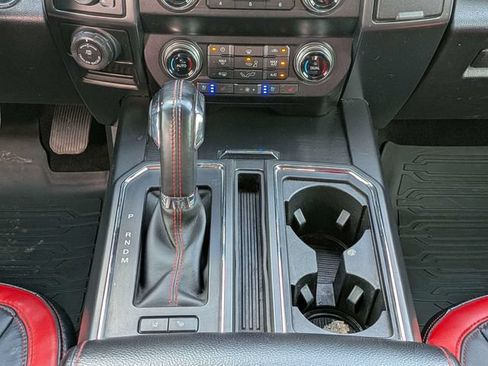 Used 2019 Ford F150 Lariat w/ Equipment Group 502A Luxury AWD/4WD image 18