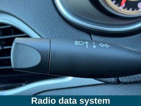 Used 2020 Jeep Cherokee Limited image 12