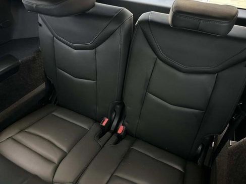 Certified 2025 Cadillac XT6 Luxury AWD/4WD image 11