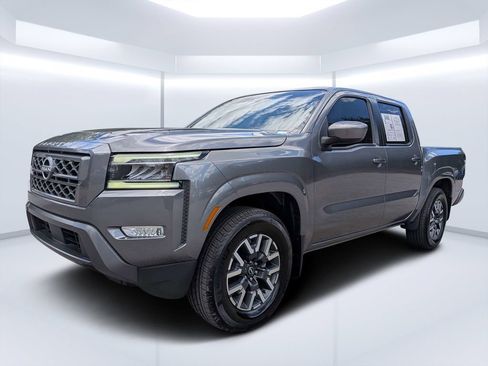 Used 2024 Nissan Frontier SL RWD image 7