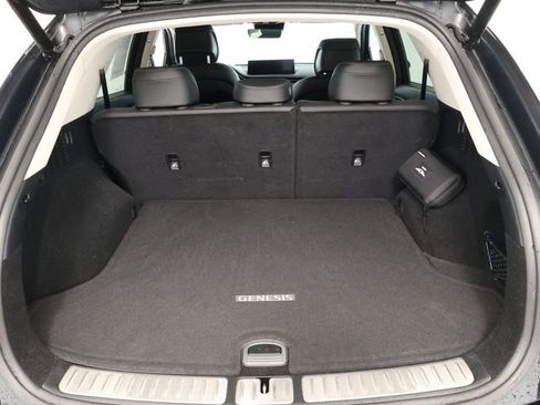 Used 2024 Genesis GV70 2.5T w/ Advanced Package image 23