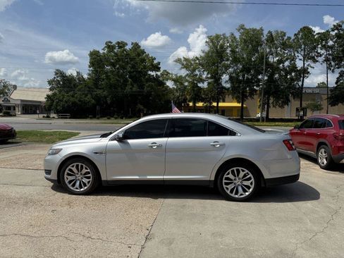 Used 2019 Ford Taurus Limited FWD image 8