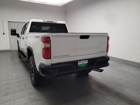 Used 2020 Chevrolet Silverado 2500 Custom w/ Custom Value Package AWD/4WD image 6