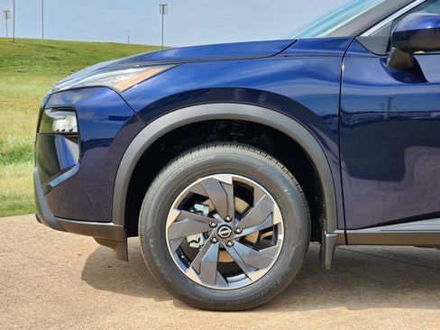 New 2026 Nissan Rogue SV image 9