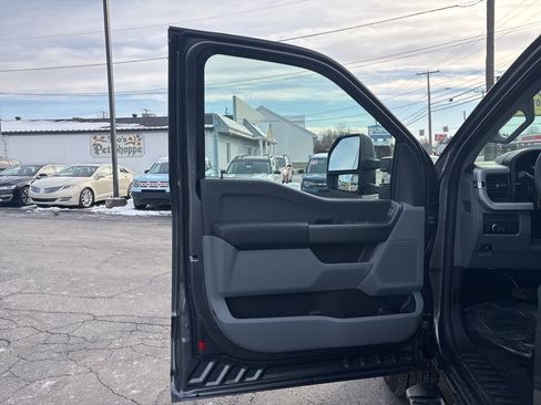 New 2026 Ford F250 XLT image 9