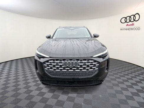 Certified 2025 Audi Q5 2.0T Premium Plus w/ Premium Plus image 2