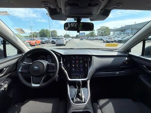 Used 2025 Subaru Outback Premium AWD/4WD image 20