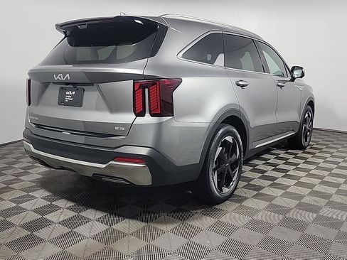 Certified 2025 Kia Sorento SX Prestige AWD/4WD image 3