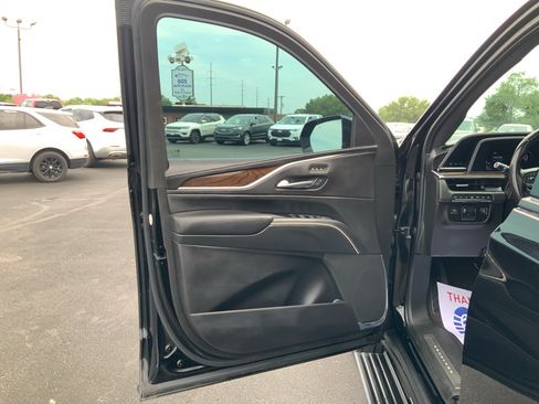 Used 2022 Cadillac Escalade ESV Sport Platinum AWD/4WD image 10