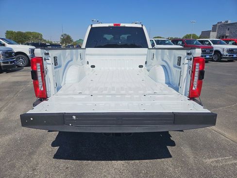 New 2026 Ford F350 Lariat w/ FX4 Off-Road Package image 18