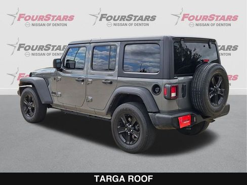 Used 2022 Jeep Wrangler Unlimited Sport AWD/4WD image 7