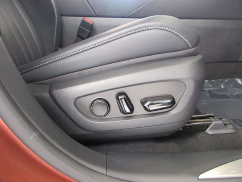 Used 2023 Lexus RX 500h F Sport w/ Accessory Package (Z1) AWD/4WD image 29