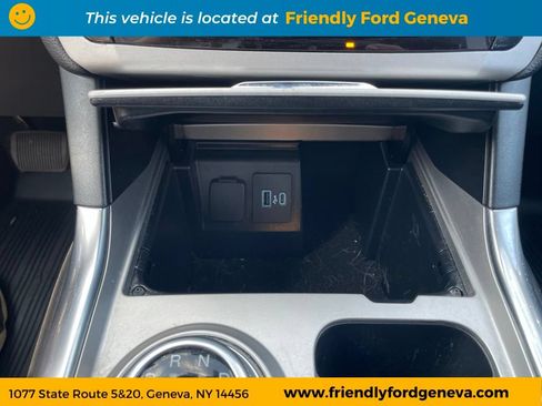 Used 2023 Ford Explorer XLT w/ Equipment Group 202A AWD/4WD image 25