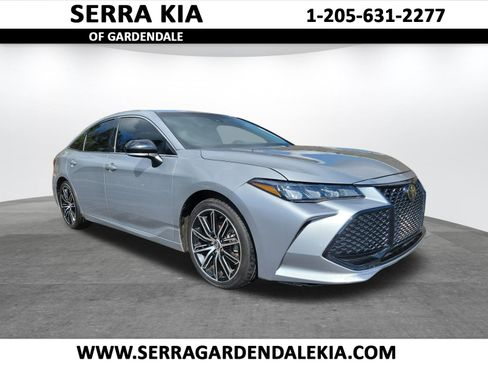 Used 2019 Toyota Avalon XSE image 1