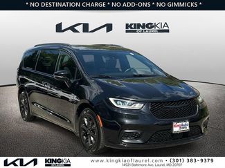 Used 2021 Chrysler Pacifica Touring w/ S Appearance Package FWD video 1