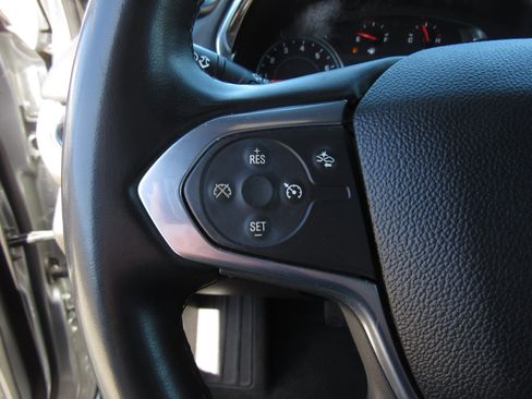 Used 2023 Chevrolet Traverse LT AWD/4WD image 25